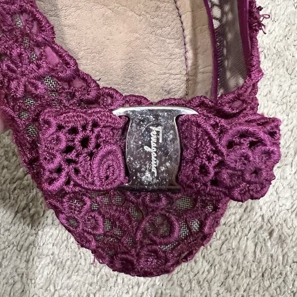 SALVATORE FERRAGAMO Size 7.5 Varina Crochet Ballet Flats Round Toe Slip On Wine - Picture 5 of 8